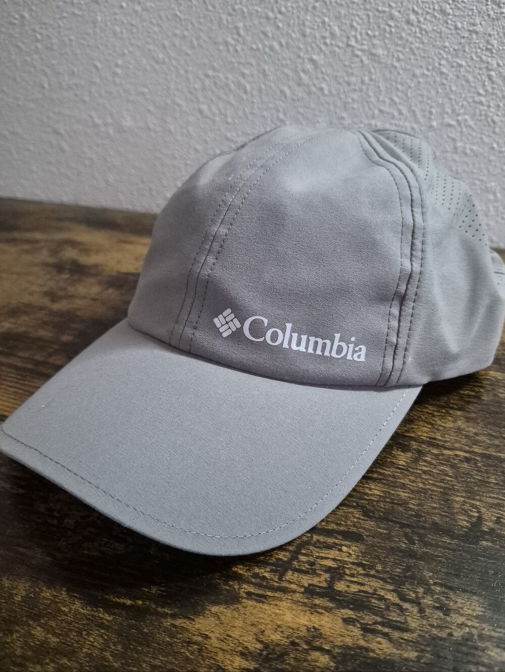 Columbia Silver Ridge IV Grey Cap OS Unisex NWOT Outdoorsy
